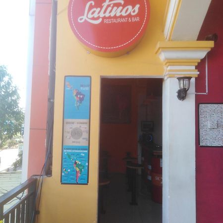 Latinos Hostel Siem Reap Eksteriør bilde