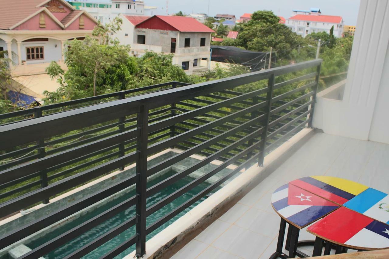 Latinos Hostel Siem Reap Eksteriør bilde
